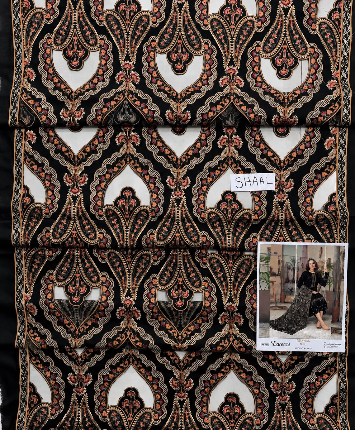 3-Piece Bareeza Premium Embroidered Dhanak Suit DE-35BK