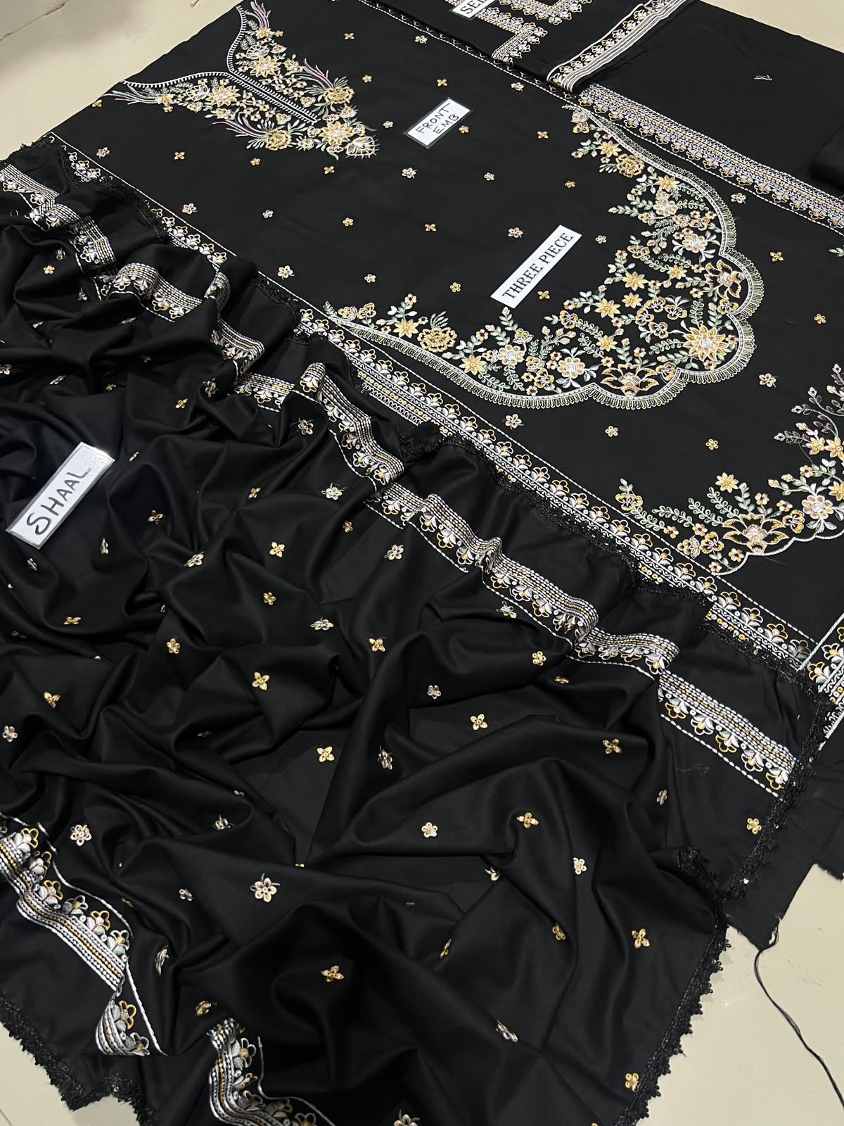 3-Piece Mahnur Premium Embroidered Dhanak Suit AL-832