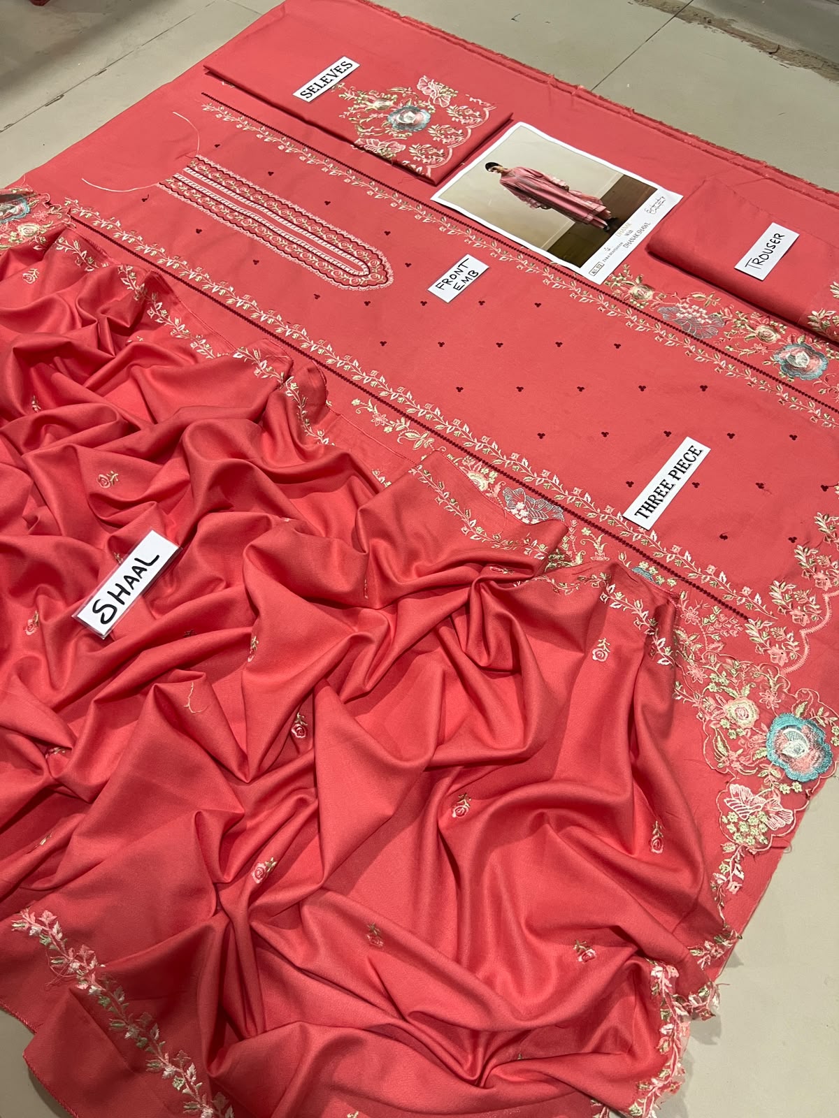 3-Piece Baroque Premium Embroidered Dhanak Suit AL1-512