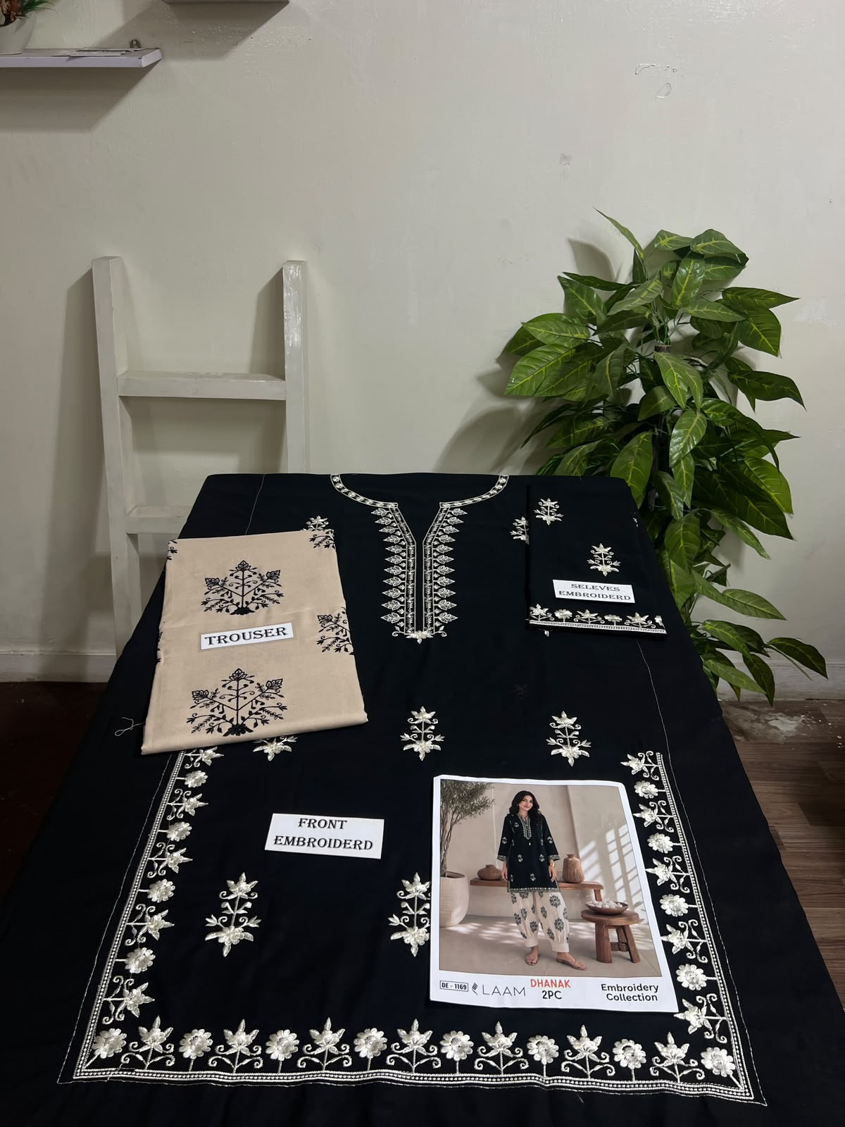 2-Piece | Premium Embroidered Winter Suit – DE-1169