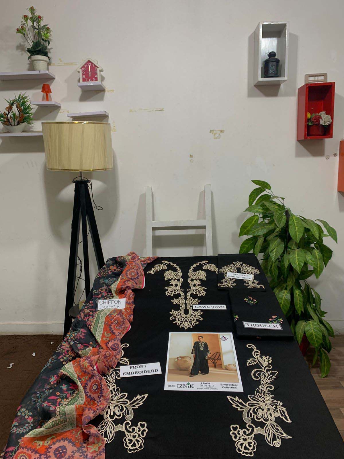 3 Piece - Embroidered Lawn Suit With Printed Chiffon Dupatta DE-554