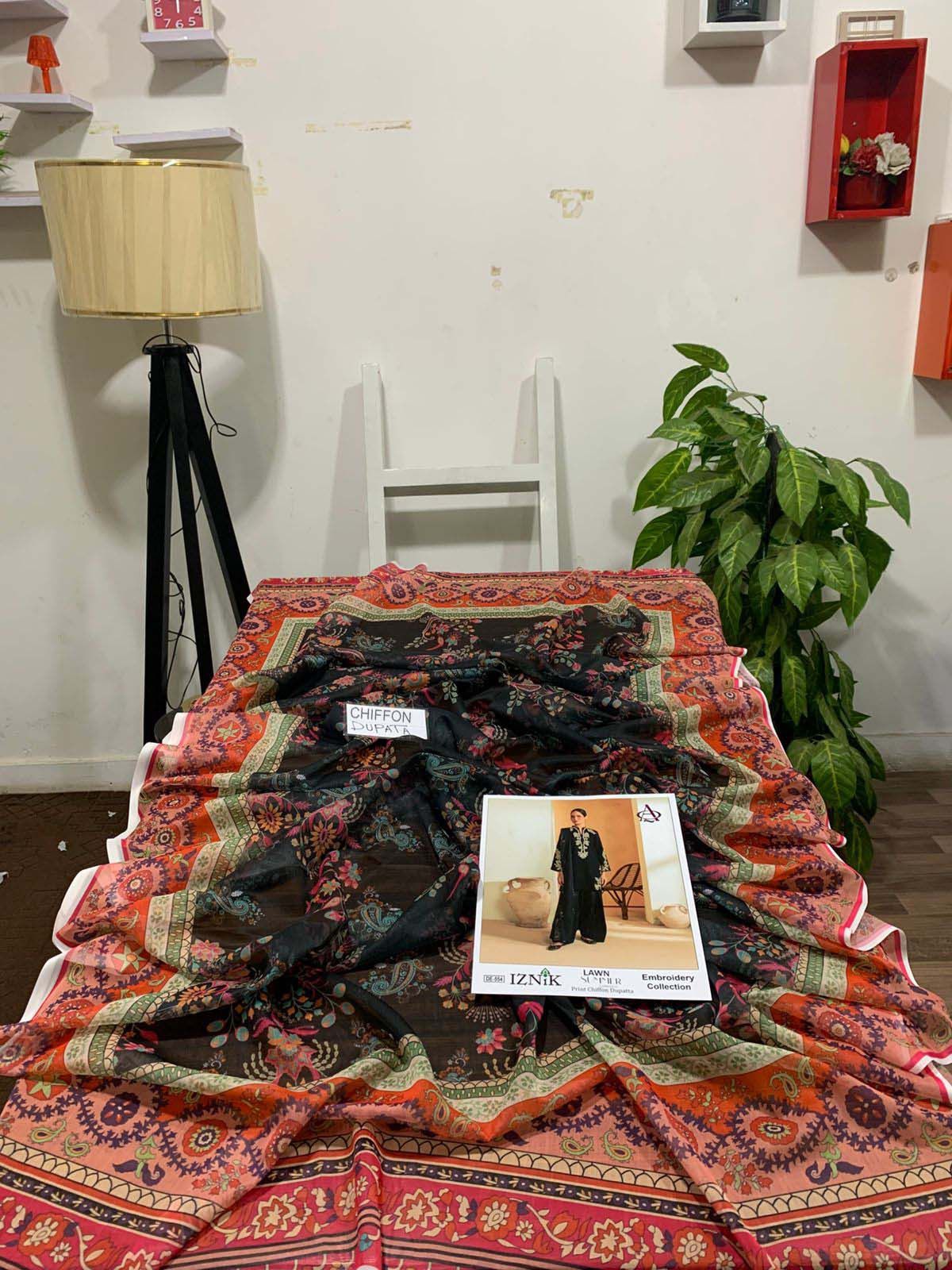 3 Piece - Embroidered Lawn Suit With Printed Chiffon Dupatta DE-554