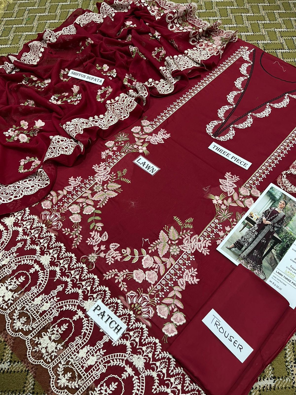 3 Piece - Embroidered Lawn Suit With Chiffon Emb Dupatta AL-812