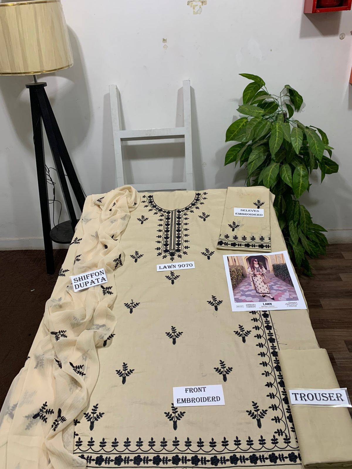 3 Piece - Embroidered Lawn Suit With Emb Chiffon Dupatta WA-127
